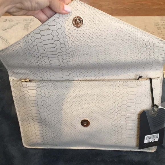 Moda Luxe Clutch - Picture 3 of 6